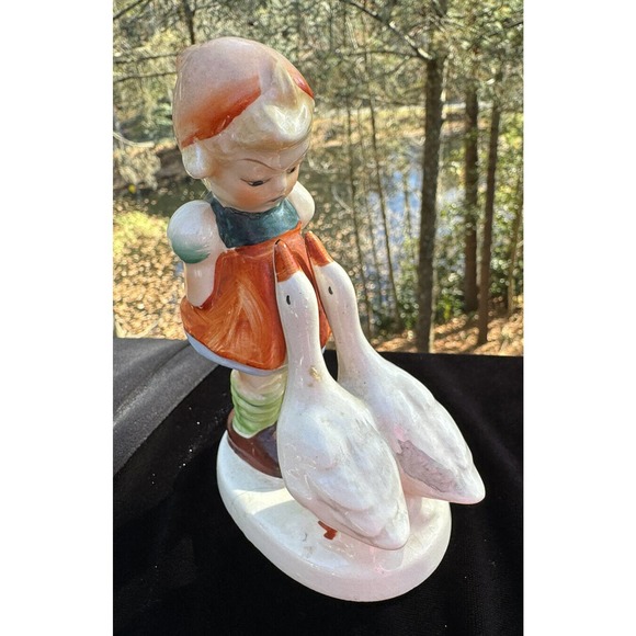 Arnart 5th Avenue Hand Painted Vintage Girl feeding geese made in Japan -S84 - Picture 1 of 11